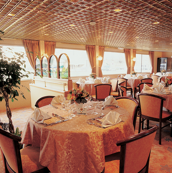 Sala da pranzo M/nave per la crociera fluviale